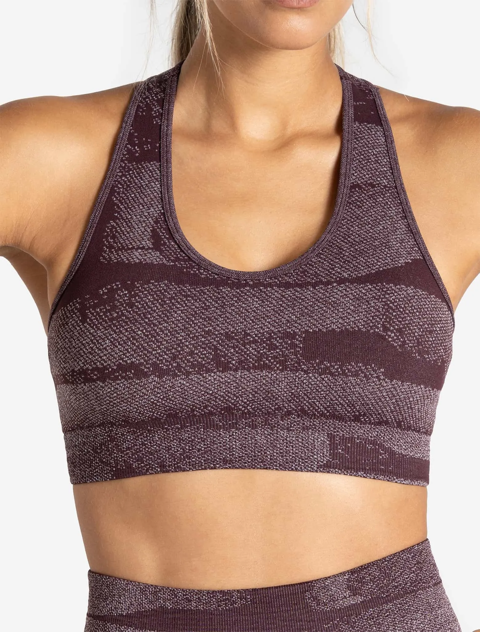 Boost Seamless Sports Bra - Cherry