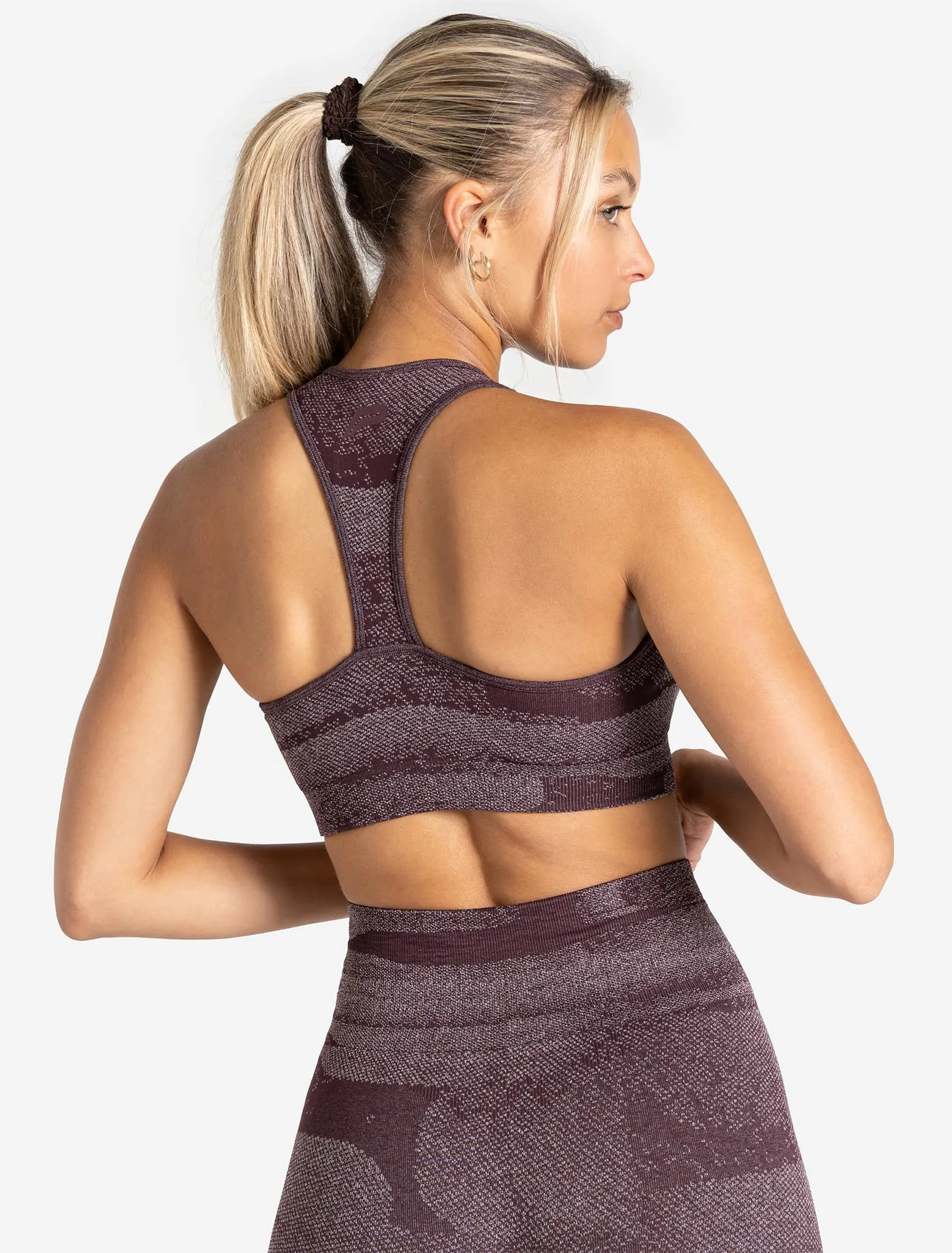 Boost Seamless Sports Bra - Cherry