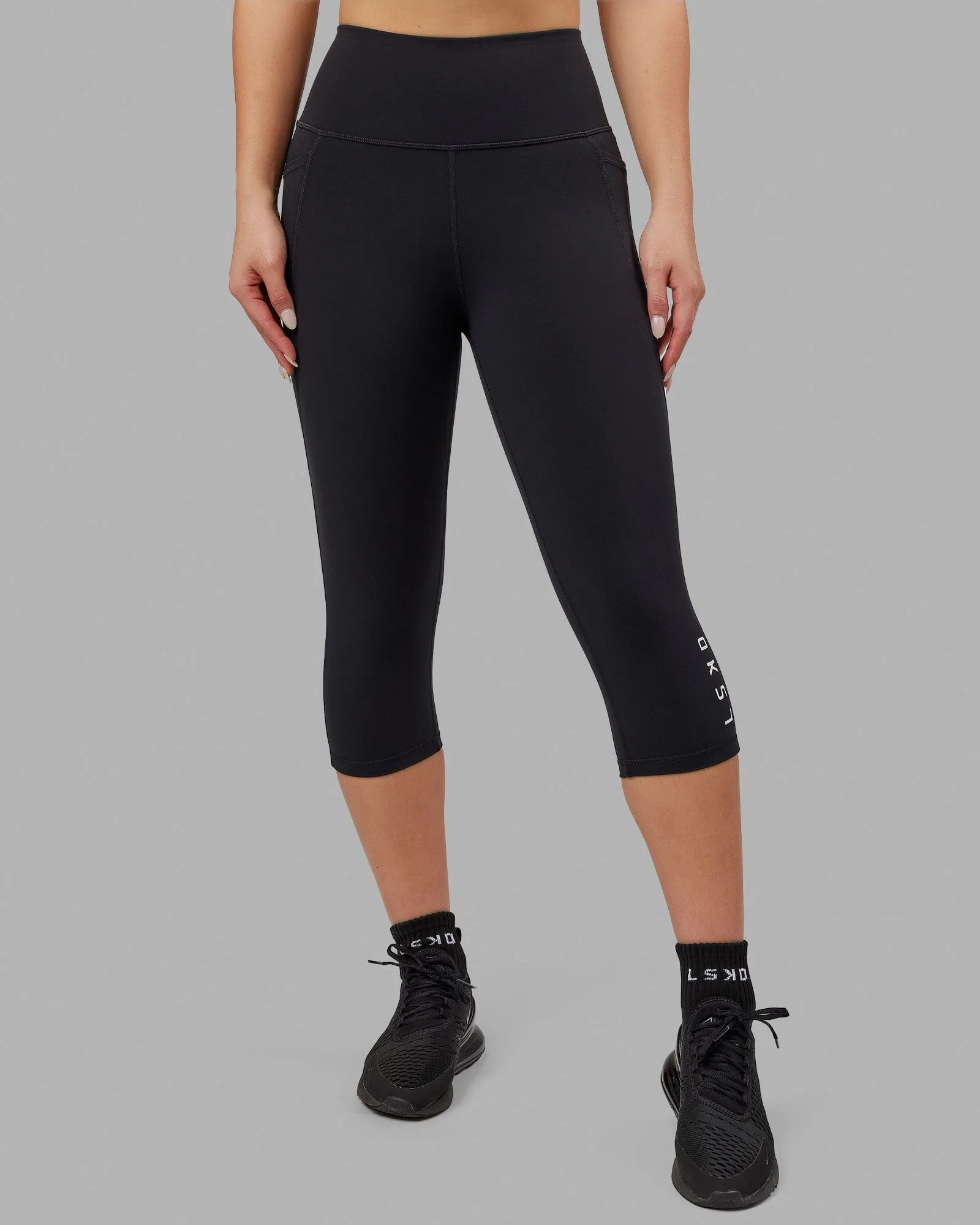 Flux 3/4 Length Leggings - Black